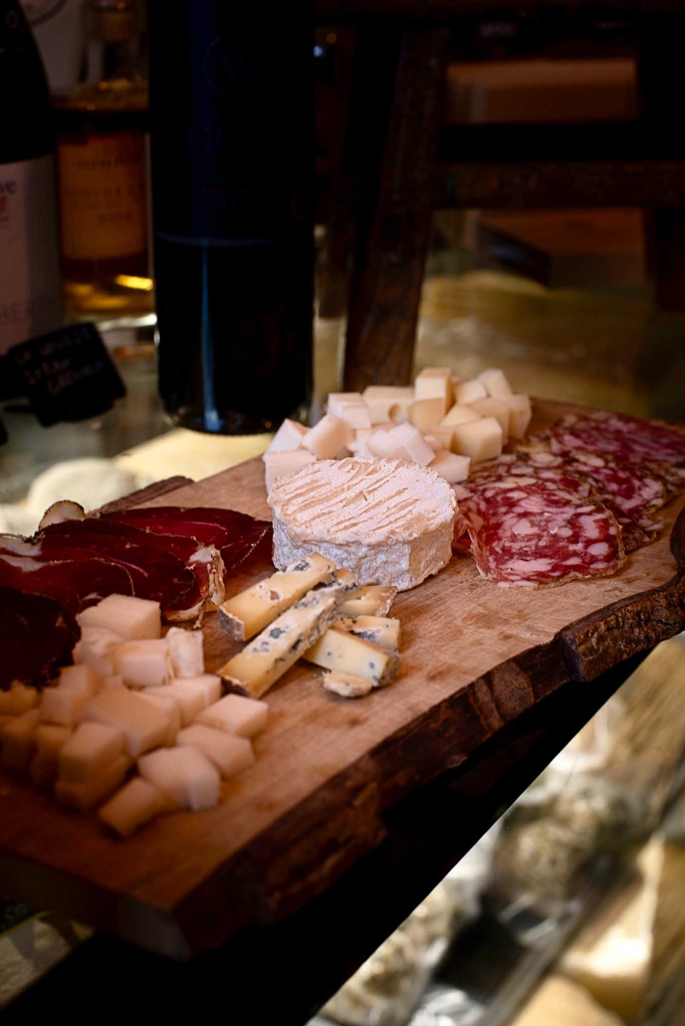 Notre-Dame: French Gastronomy & Wine Tour