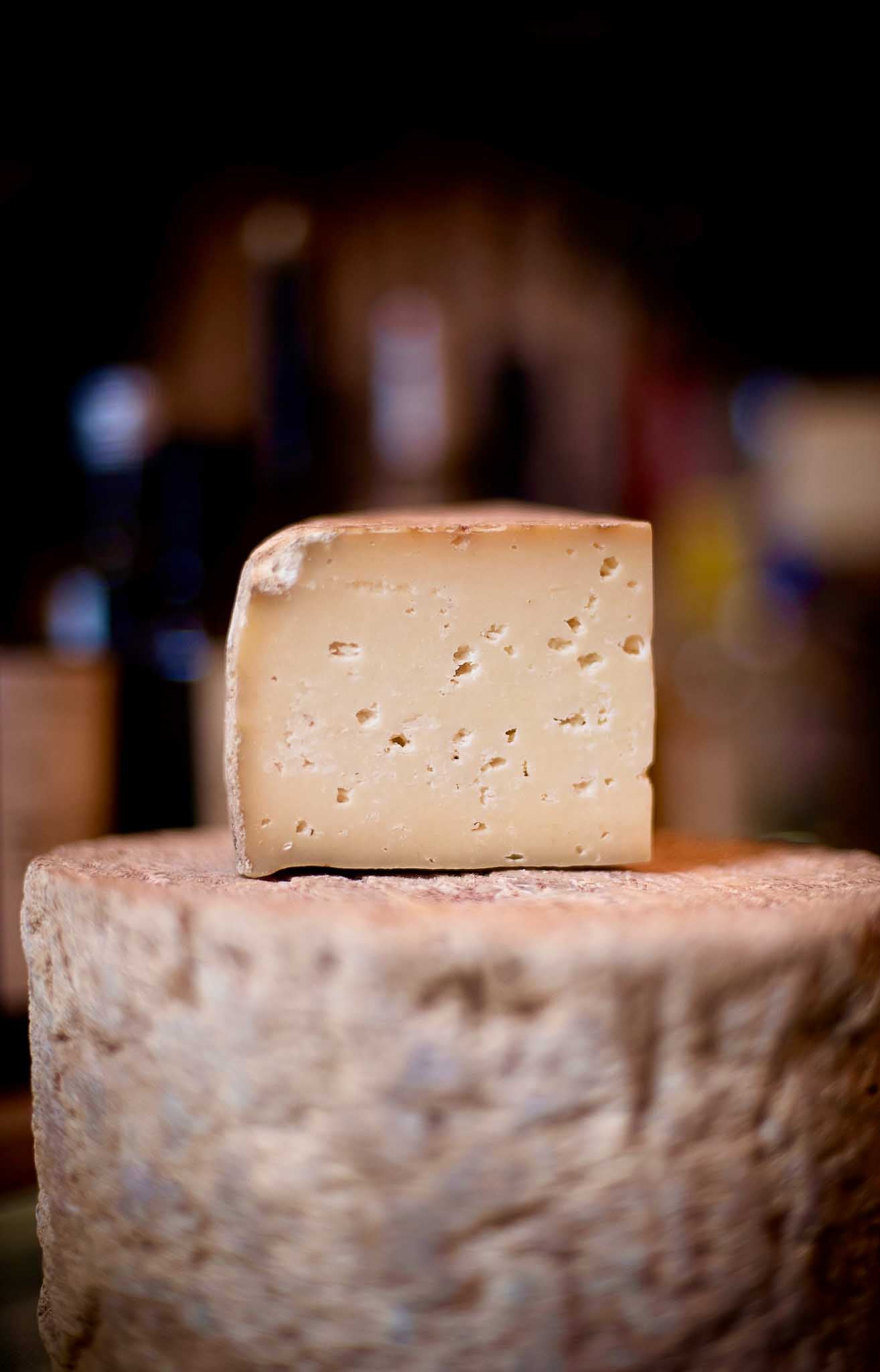 Notre-Dame: French Gastronomy & Wine Tour