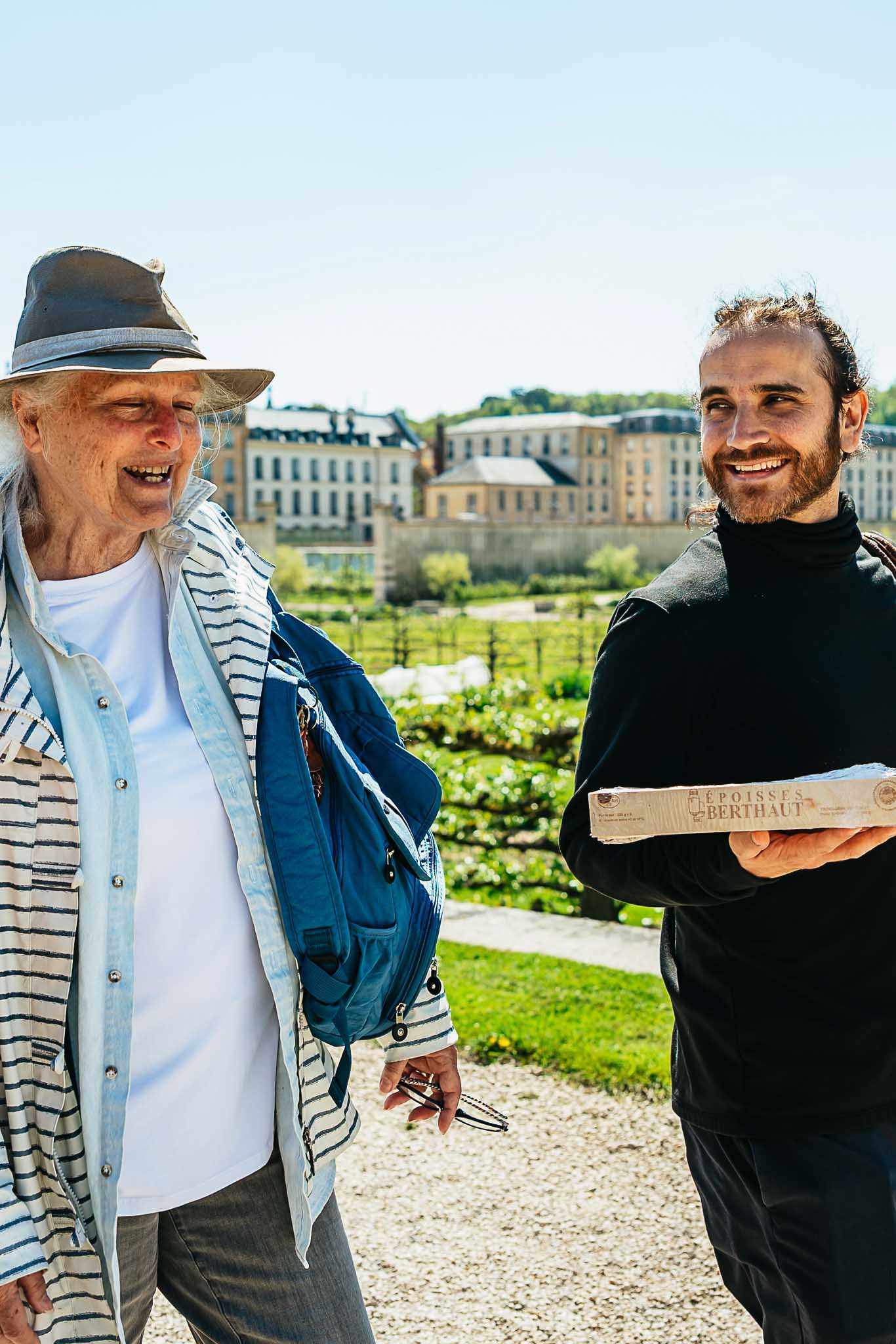 Versailles: Farmers Market and History Tour