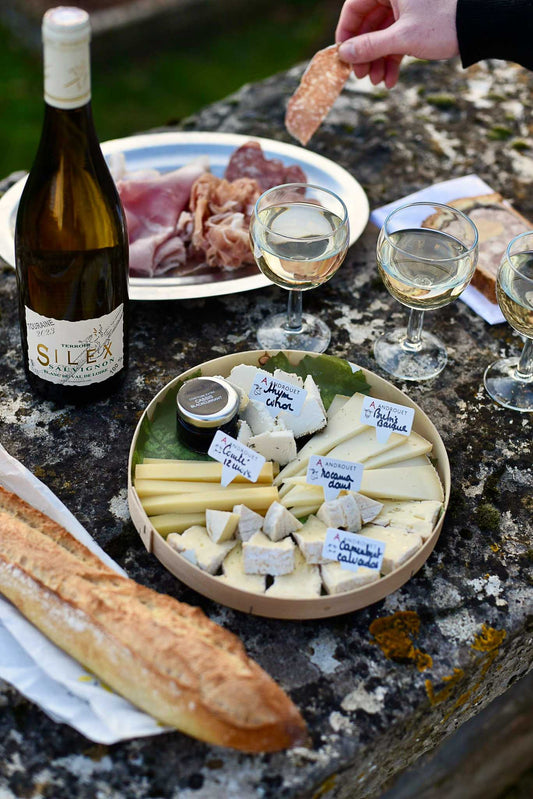 Versailles: Farmers Market and History Tour